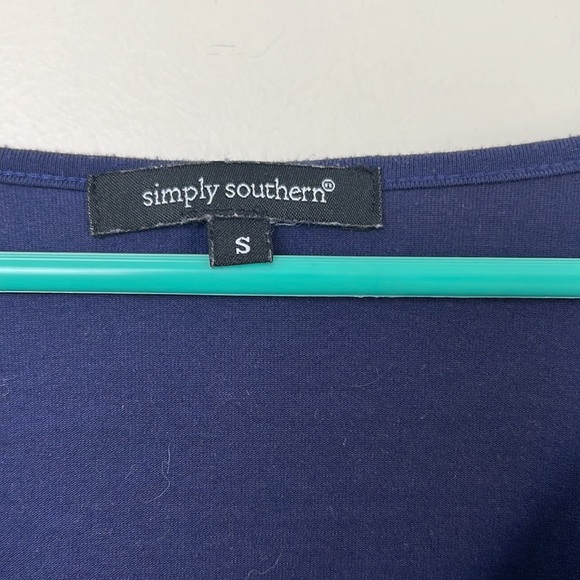 💛 Simply Southern Navy Blue Long Sleeve Ruffle Top Size S - Picture 4 of 8